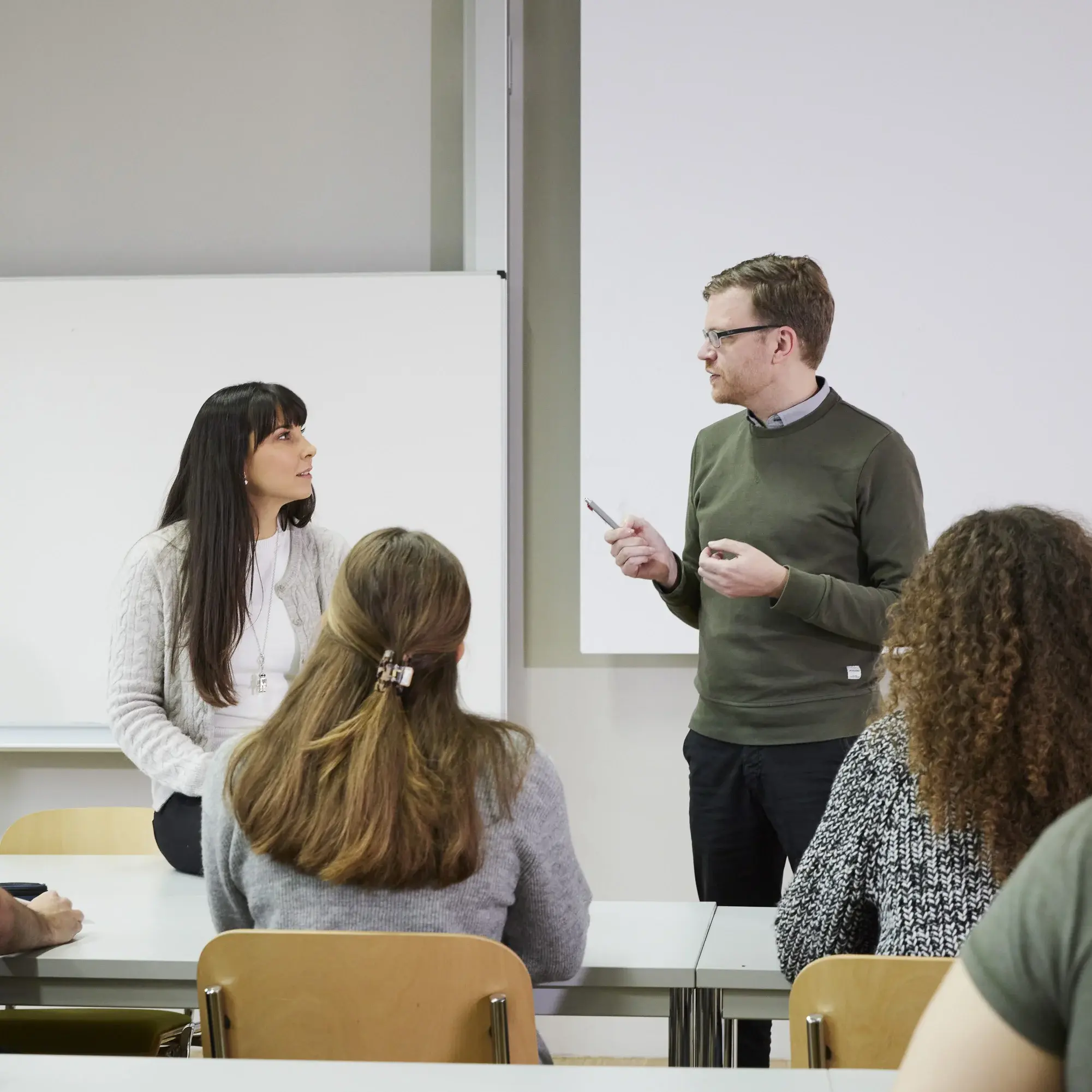 Studierende in einer Vorlesung.